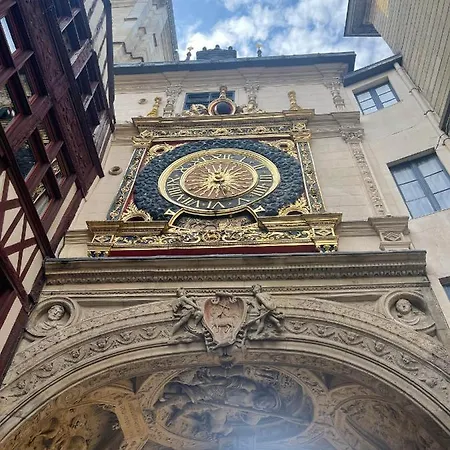 Le Petit Horloge Руан