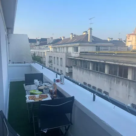 Le Petit Horloge アパート *