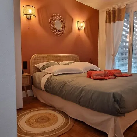 Le Petit Horloge アパート *