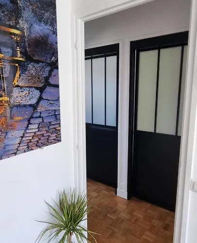 Le Petit Horloge Apartament